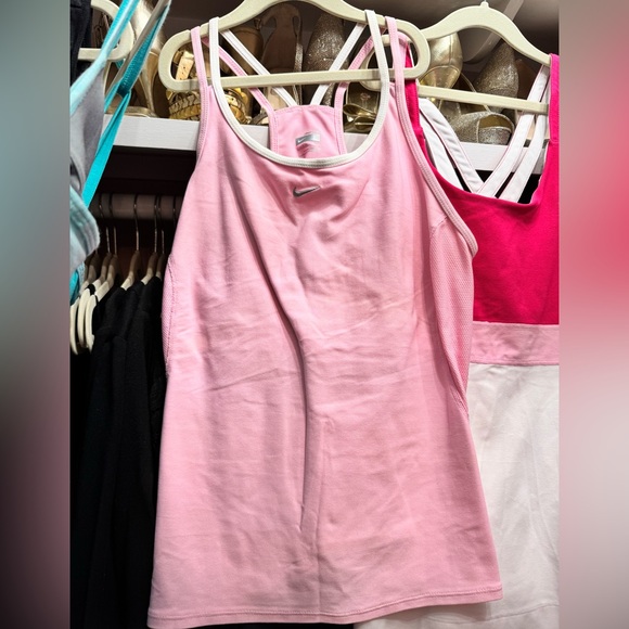 Lot of Nike Women's Assorted Color Tank Tops - Picture 3 of 5